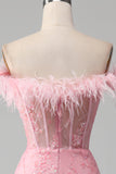 Sirène hors de l’épaule rose scintillant plumes corset robe de bal avec fente