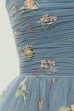 Mignonne A Line Spaghetti Straps Champagne Homecoming Robe avec Broderie