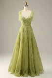 Robe longue de bal vert clair avec broderie
