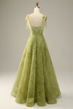 Robe longue de bal vert clair avec broderie