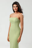 Robe de demoiselle d’honneur longue vert sirène sans bretelles