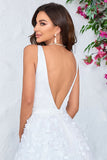 Magnifique robe de mariée longue à col V ivoire à col en V avec fleurs 3D