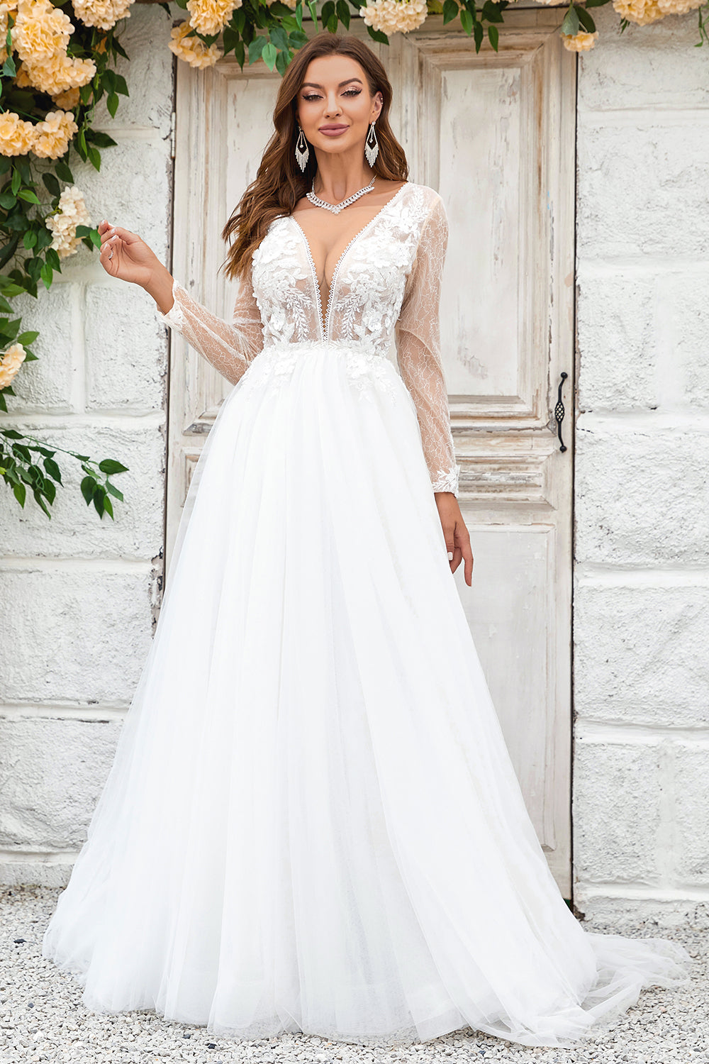 Robe de mariée Deep V-Neck Ivory Tulle Sweep Train avec dentelle