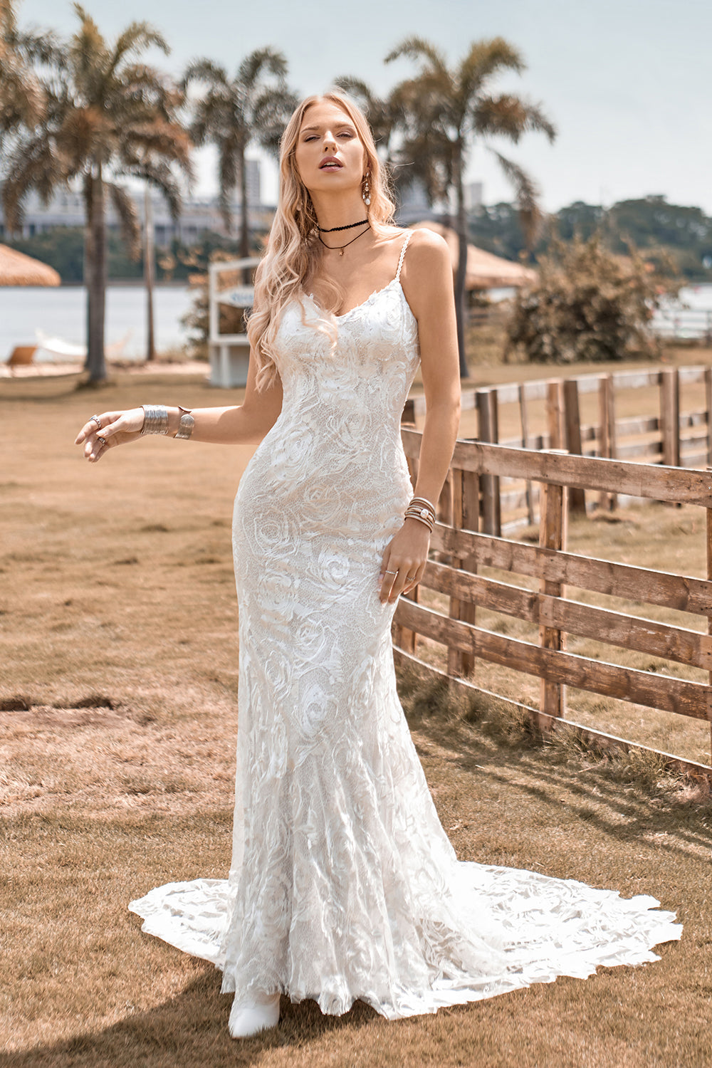 Robe de mariée bretelle spaghetti outlet
