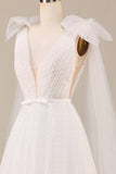 Elégant A Line V Col Ivoire Détachable Watteau Train Tulle Robe de mariée