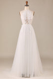 Charmant A Line Halter Neck Ivoire Dos Ouvert Tulle Balayage Train Robe de mariée avec dentelle