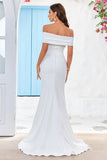 Robe de mariée simple ivoire sur l’épaule avec fente