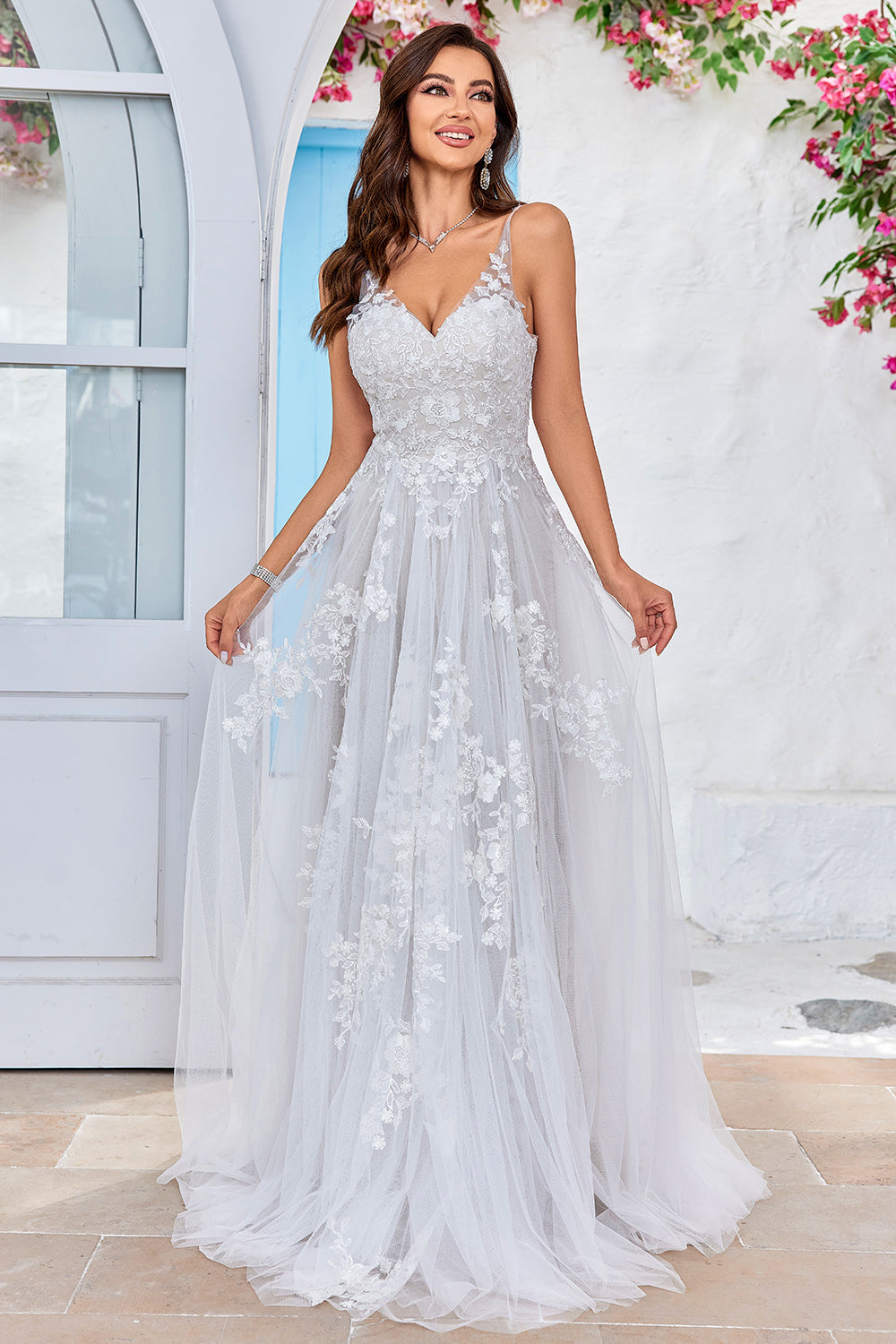 Tulle Backless Ivoire Long A Line Robe de mariée avec broderie