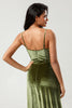 Charger l&#39;image dans la galerie, Velvet A Line Robe de demoiselle d’honneur verte avec fente