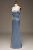 Charger l&#39;image dans la galerie, Dusty bleu spaghetti bretelles gaine Satin plissé robe de demoiselle d’honneur