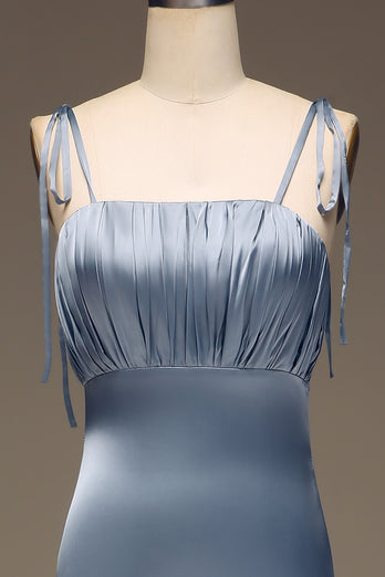 Dusty bleu spaghetti bretelles gaine Satin plissé robe de demoiselle d’honneur