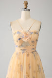 Robe de Soirée jaune trapèze dos nu plissée en tulle à plusieurs niveaux avec broderie