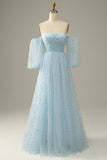 Robe de bal bleu ciel sur l’épaule