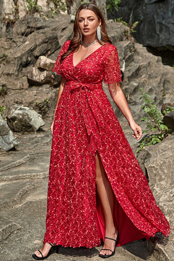 Une robe de bal Line V Col Dentelle Rouge Plus Taille avec Front Divisé