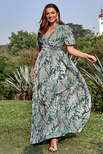 Une robe de bal Line V col vert imprimé floral plus grande taille avec manches courtes