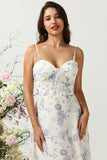 Une ligne Spaghetti Strats Purple Flower imprimé Robe de demoiselle d’honneur longue