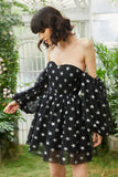 Robe de cocktail des étoiles noires sur les épaules