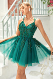 Une ligne Spaghetti Straps Vert foncé Robe courte Cocktail avec appliques Perlation