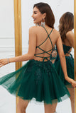 Une ligne Spaghetti Straps Vert foncé Robe courte Homecoming avec appliques