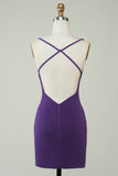 Robe courte de retour élégante à col V profond violet avec Criss Cross Back