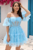 Tulle bleu de l’épaule robe courte de retour