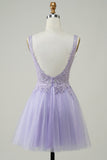 Une ligne de robe verte mignonne avec des appliques