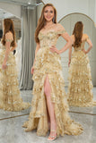 Princesse A-Line Robe de bal à plusieurs niveaux dorés à épaules dénudées avec ensemble d’accessoires