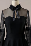 Robe noire vintage d'Halloween