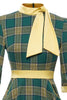 Charger l&#39;image dans la galerie, Robe à carreaux vert vintage des années 1950 avec nœud papillon