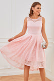 Robe rose sans manches en dentelle