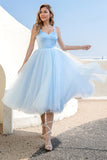 Robe de cocktail en tulle bleu ciel