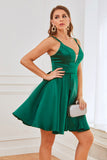 Robe de bal courte en satin vert