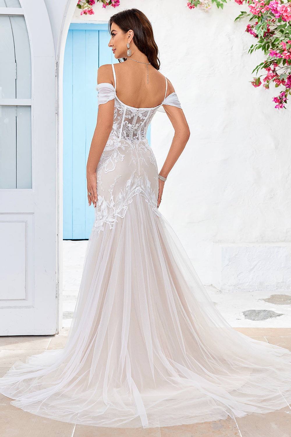 Robe de mariée sirène en tulle corset d’épaule froide avec appliques